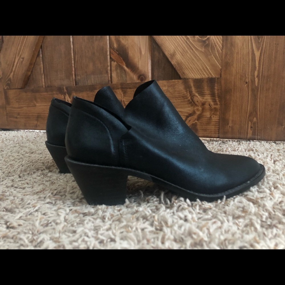 Kelsi Dagger Booties